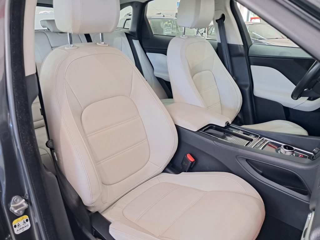 JAGUAR F-PACE PRESTIGE