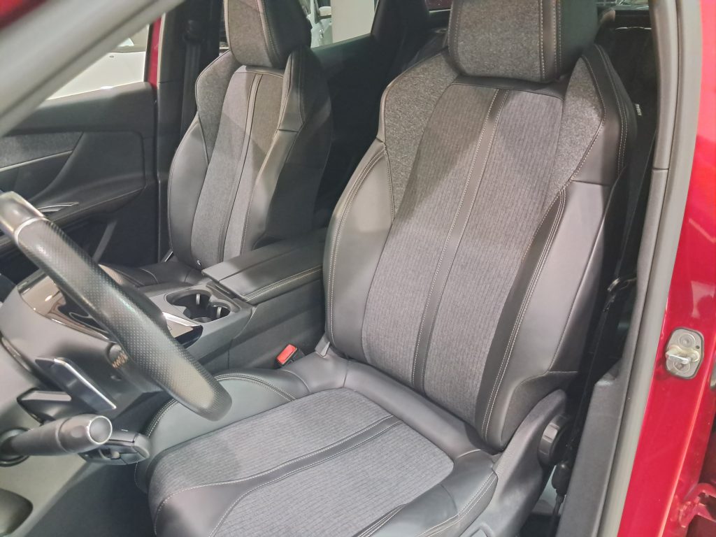 PEUGEOT 3008 1.5 HDI GT LINE CAMBIO AUTOMATICO