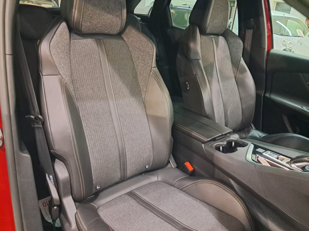 PEUGEOT 3008 1.5 HDI GT LINE CAMBIO AUTOMATICO