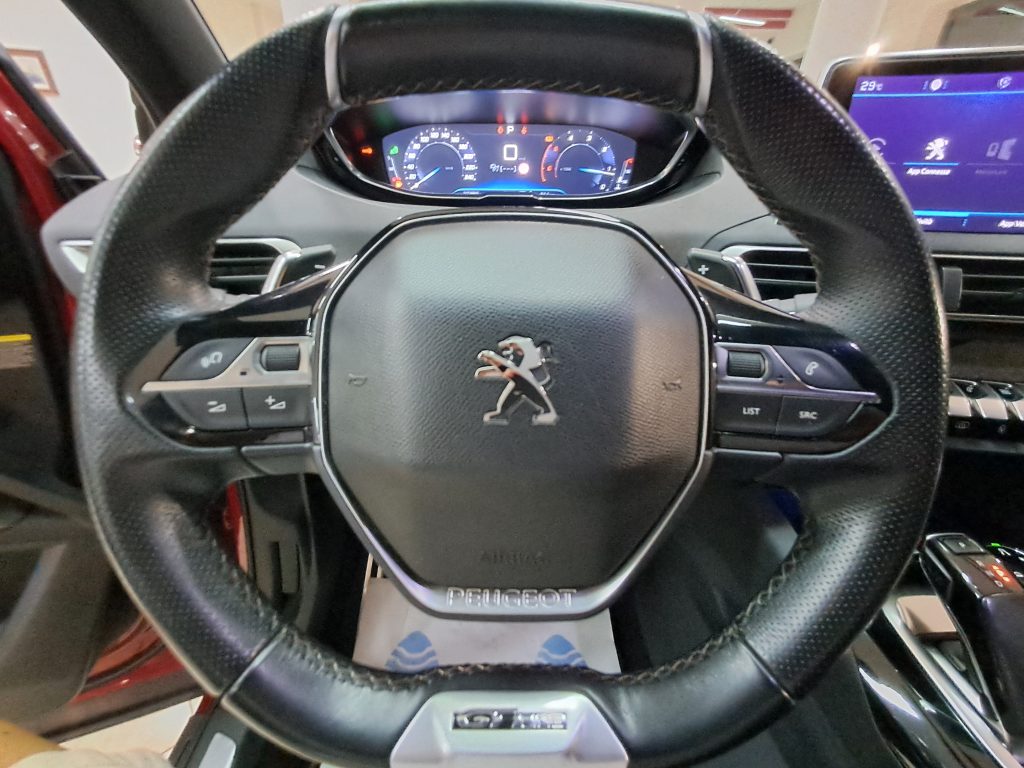 PEUGEOT 3008 1.5 HDI GT LINE CAMBIO AUTOMATICO