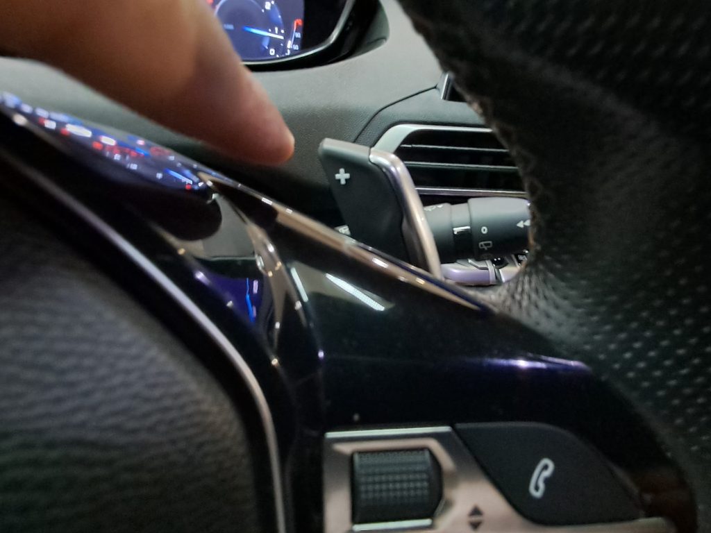 PEUGEOT 3008 1.5 HDI GT LINE CAMBIO AUTOMATICO