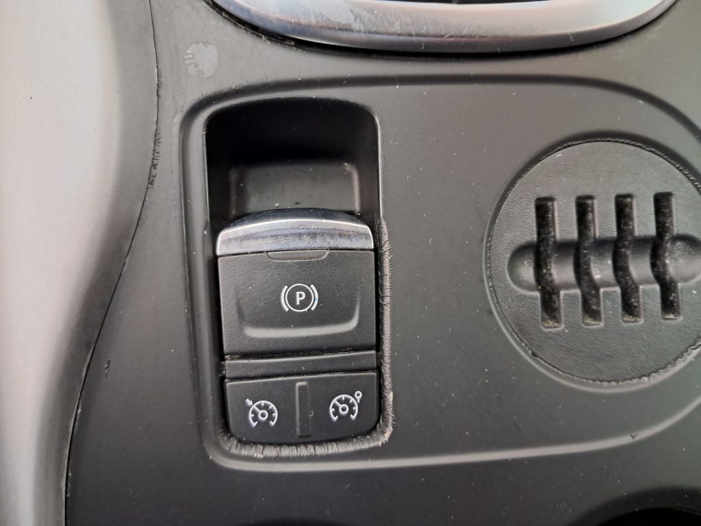 RENAULT KADJAR 1.5 DCI ENERGY INTENS BOSE