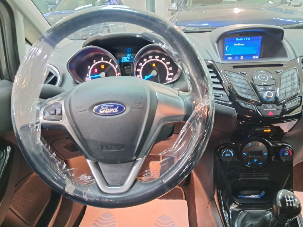 FORD FIESTA 1.4 GPL CASA MADRE TITANIUM(ADATTA NEOPATENTATI)