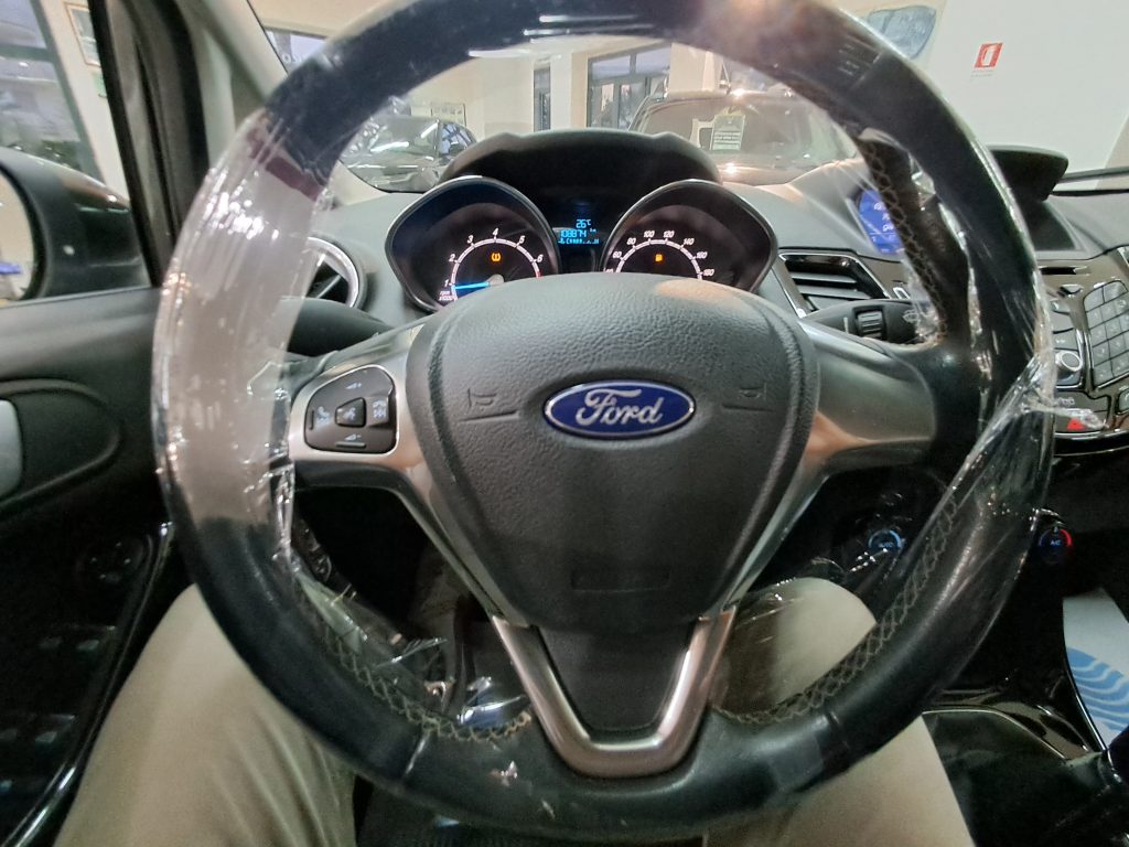 FORD FIESTA 1.4 GPL CASA MADRE TITANIUM(ADATTA NEOPATENTATI)