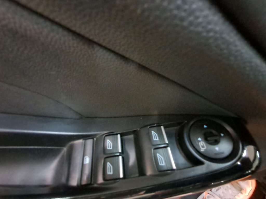 FORD FIESTA 1.4 GPL CASA MADRE TITANIUM(ADATTA NEOPATENTATI)