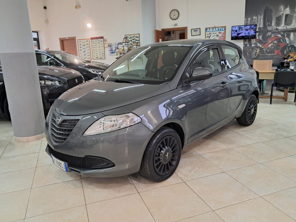 Lancia Ypsilon 1.2 5P Elefantino Blu - Neopatentati