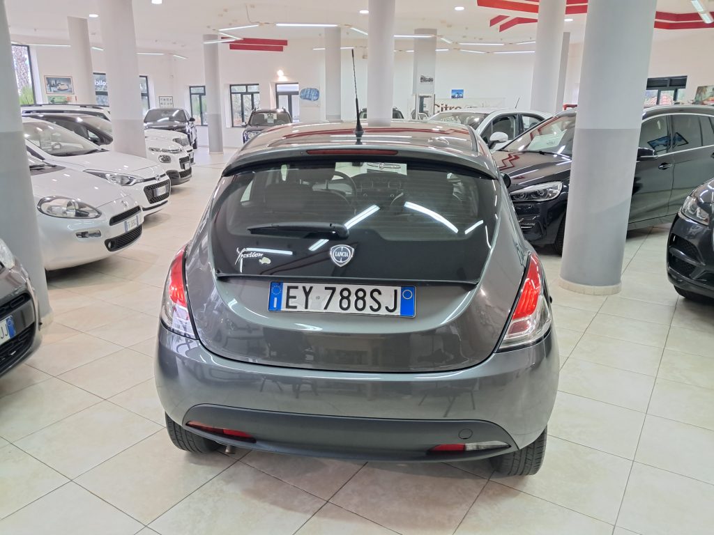 Lancia Ypsilon 1.2 5P Elefantino Blu - Neopatentati