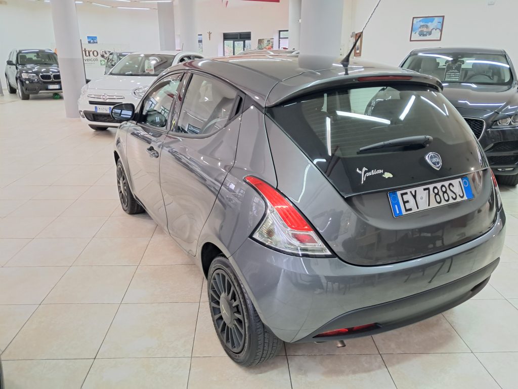 Lancia Ypsilon 1.2 5P Elefantino Blu - Neopatentati