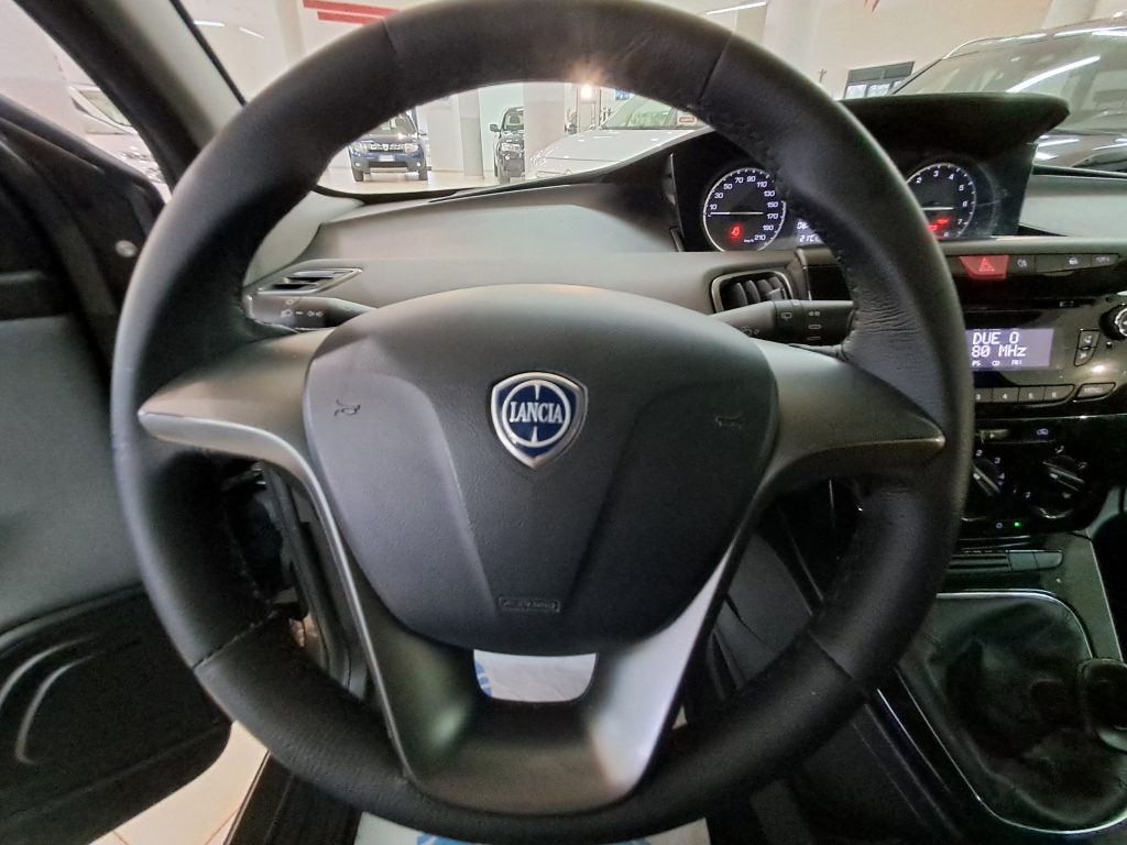 Lancia Ypsilon 1.2 5P Elefantino Blu - Neopatentati