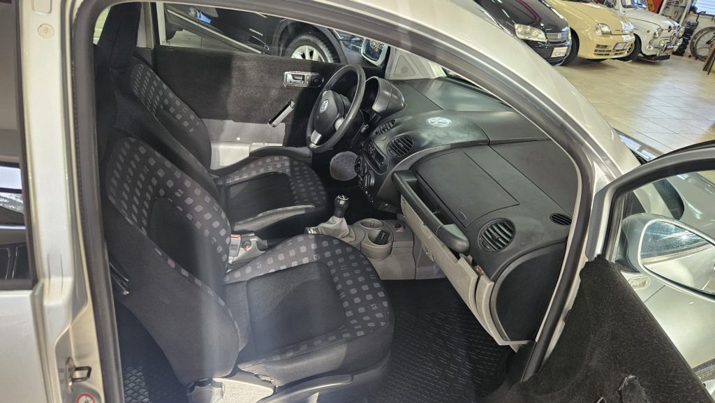 VOLKSWAGEN NEEW BEETLE KITE