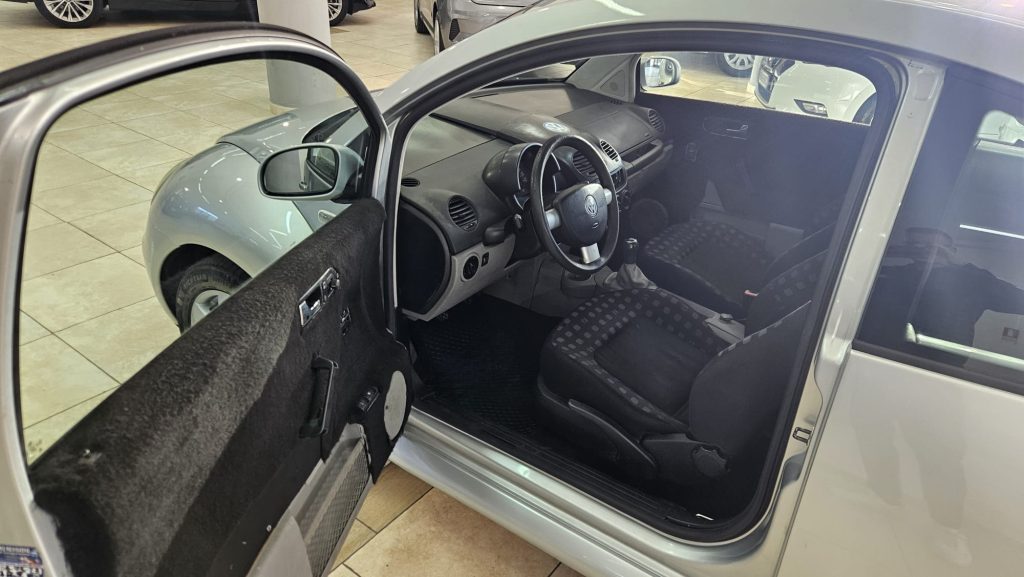 VOLKSWAGEN NEEW BEETLE KITE