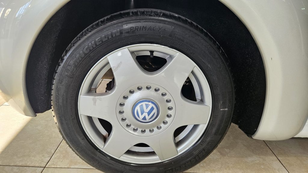 VOLKSWAGEN NEEW BEETLE KITE