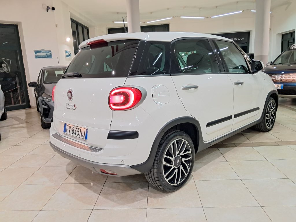 FIAT 500L CITY CROSS UCONNECT