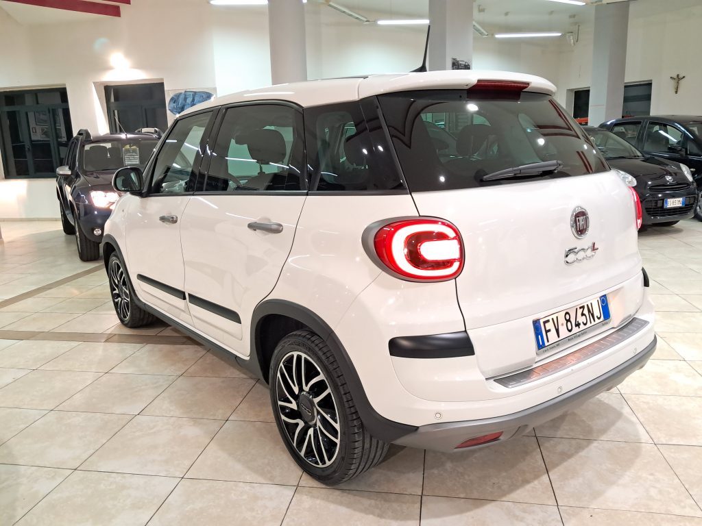 FIAT 500L CITY CROSS UCONNECT