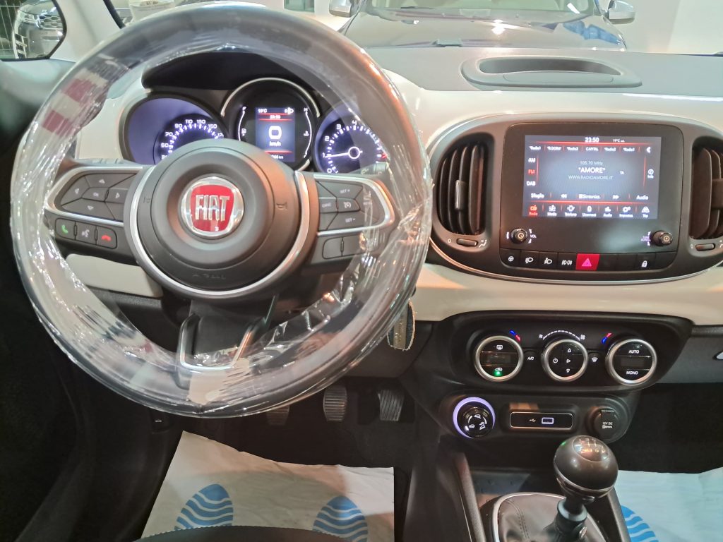FIAT 500L CITY CROSS UCONNECT