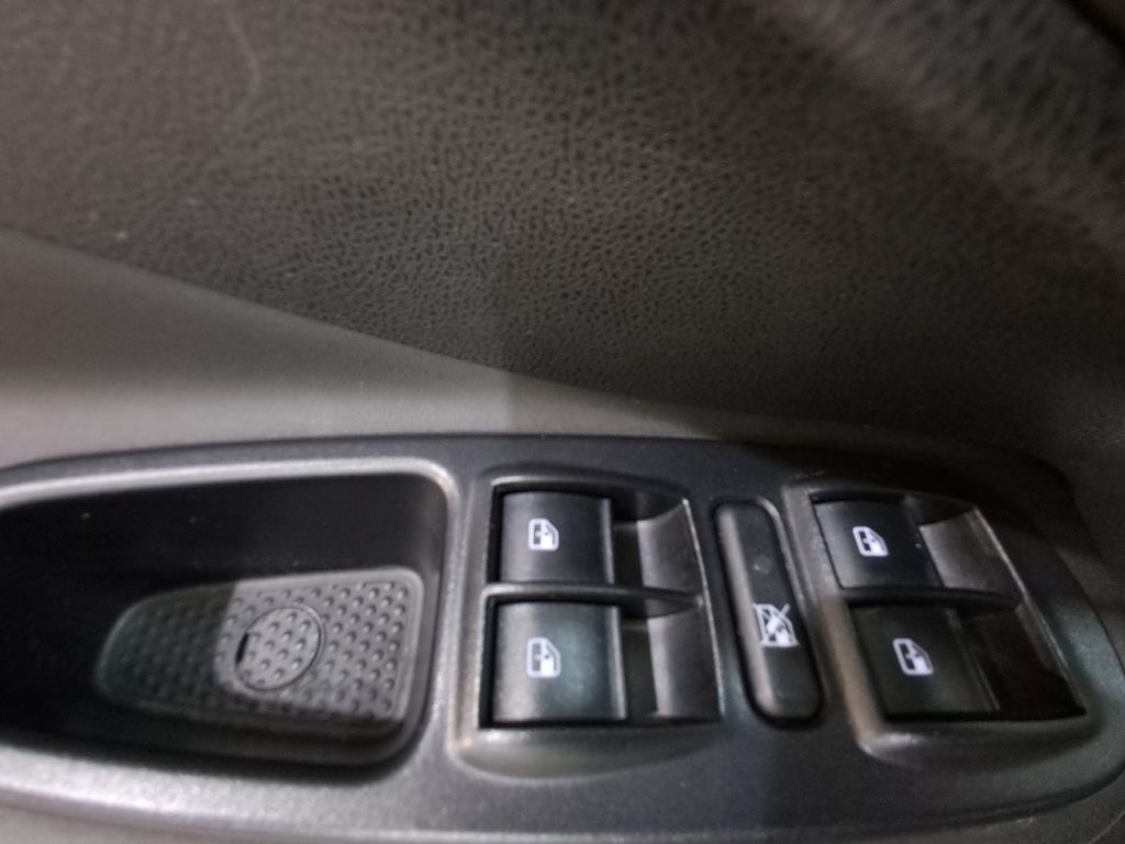 FIAT 500L CITY CROSS UCONNECT