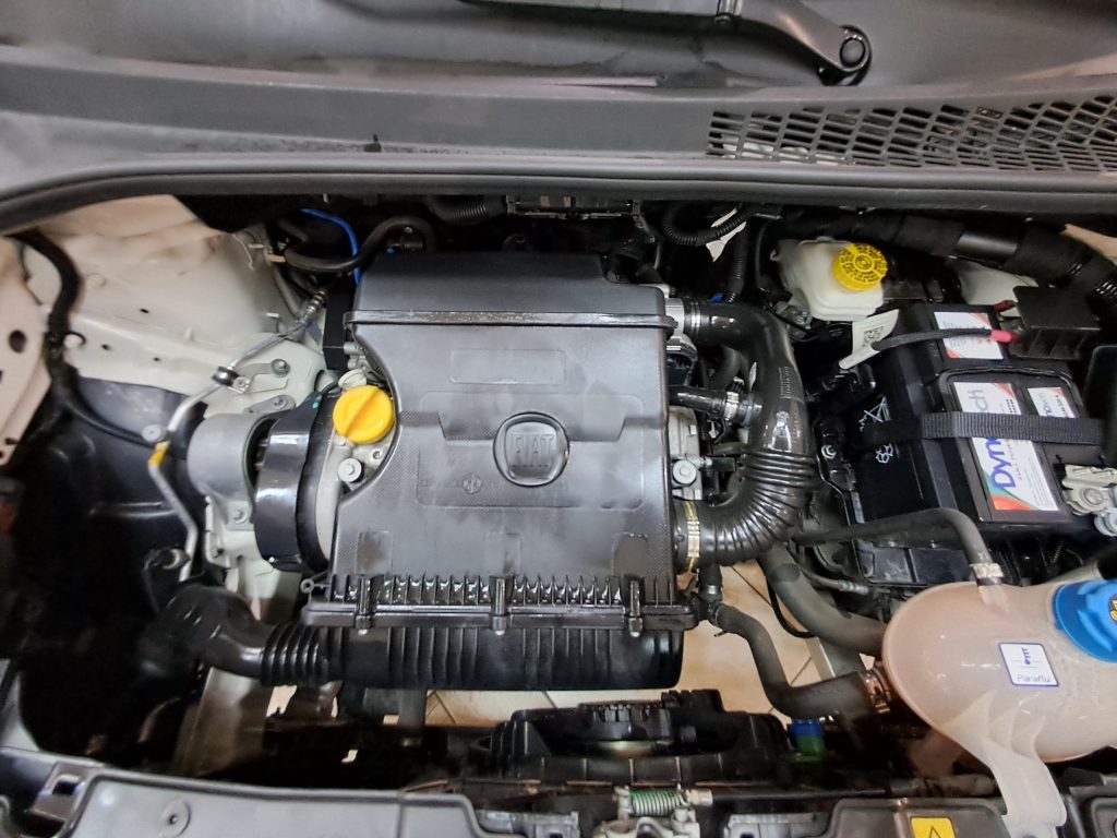 FIAT 500L CITY CROSS UCONNECT