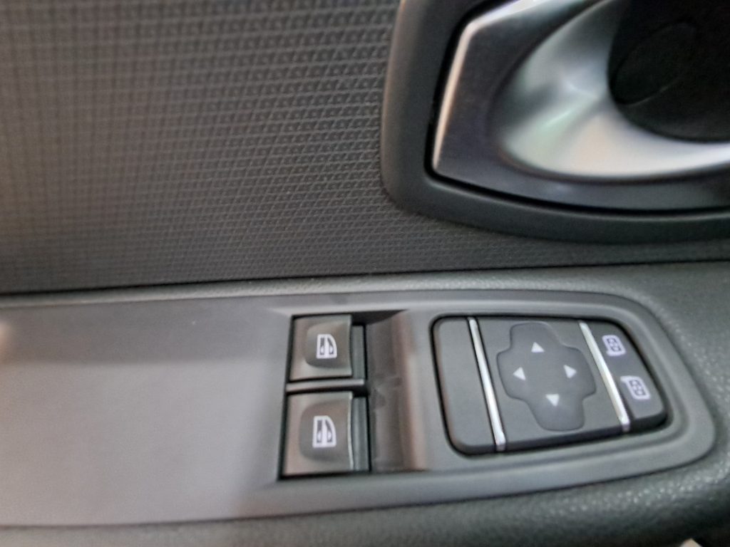 RENAULT CLIO O.9 TCE GPL(CASA MADRE) R-LINK(OK NEOPATENTATI)