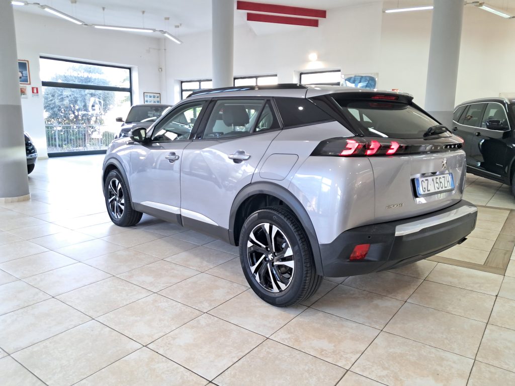 PEUGEOT 2008 PureTech 100 S&S Allure