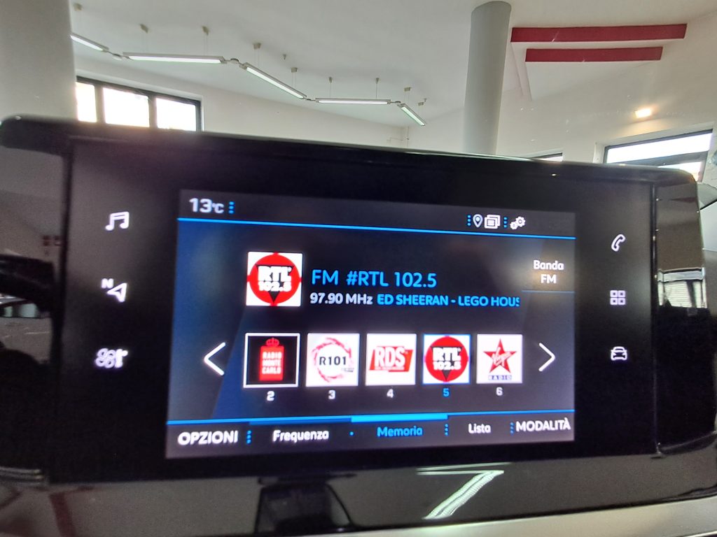 PEUGEOT 2008 PureTech 100 S&S Allure