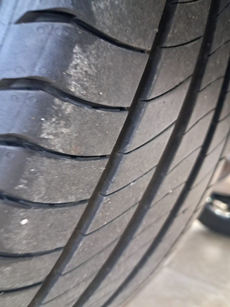 PEUGEOT 2008 PureTech 100 S&S Allure