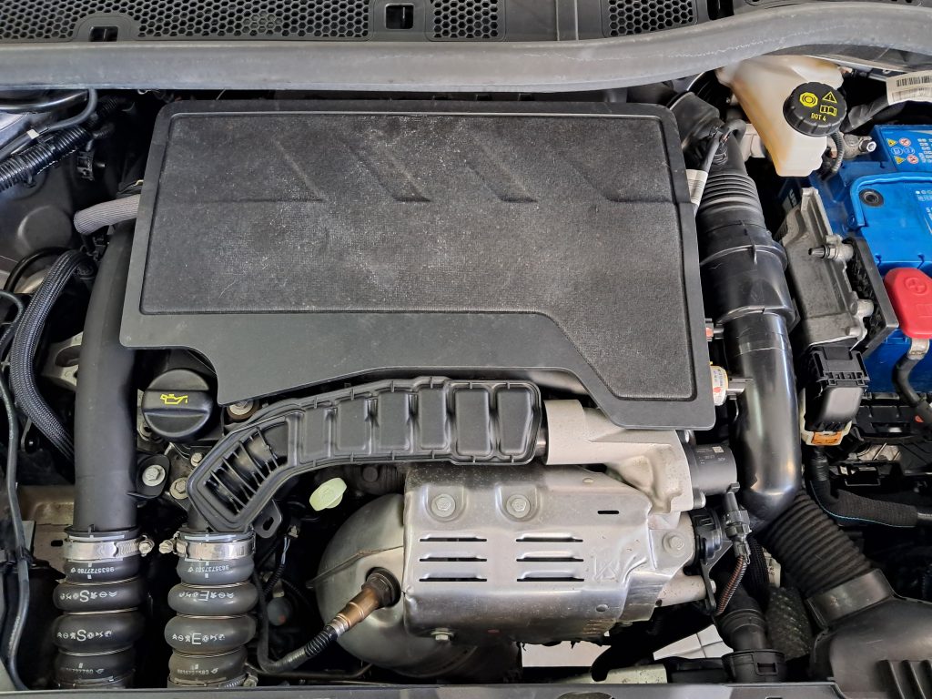 PEUGEOT 2008 PureTech 100 S&S Allure