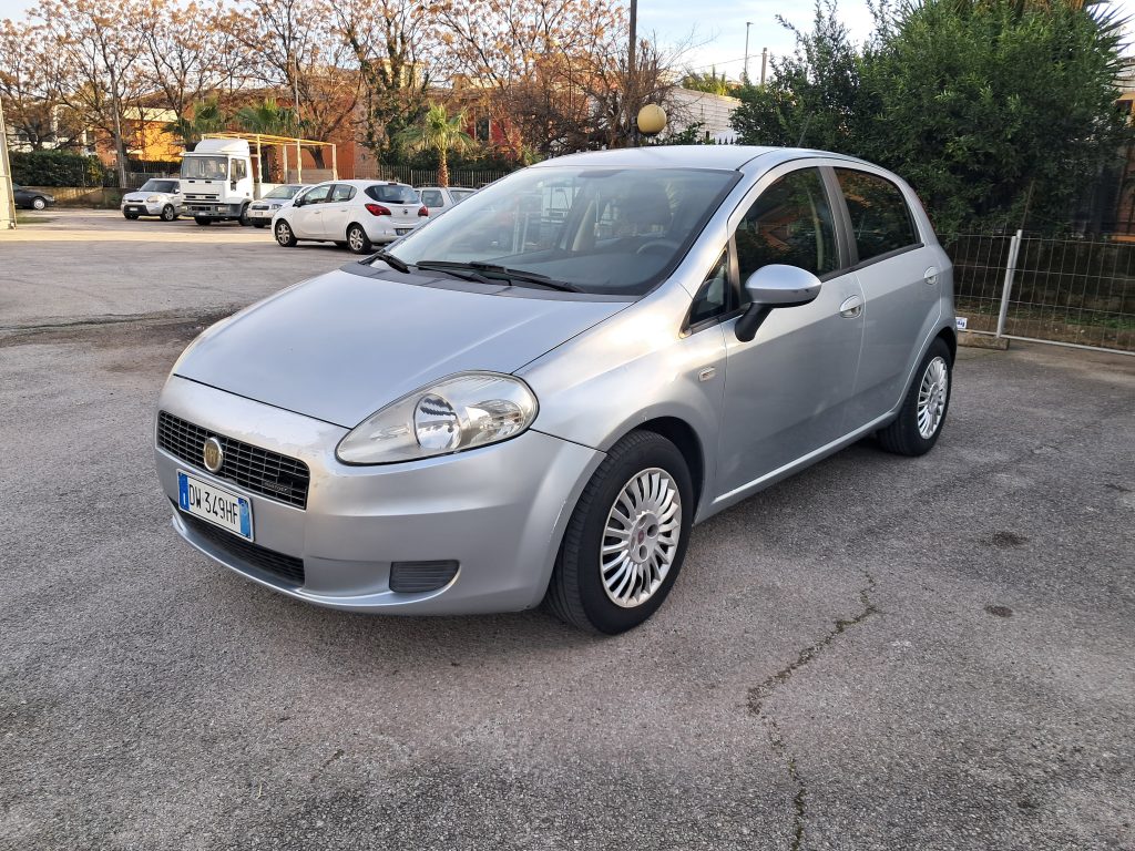 FIAT GRANDE PUNTO 1.3 MJT DYNAMIC