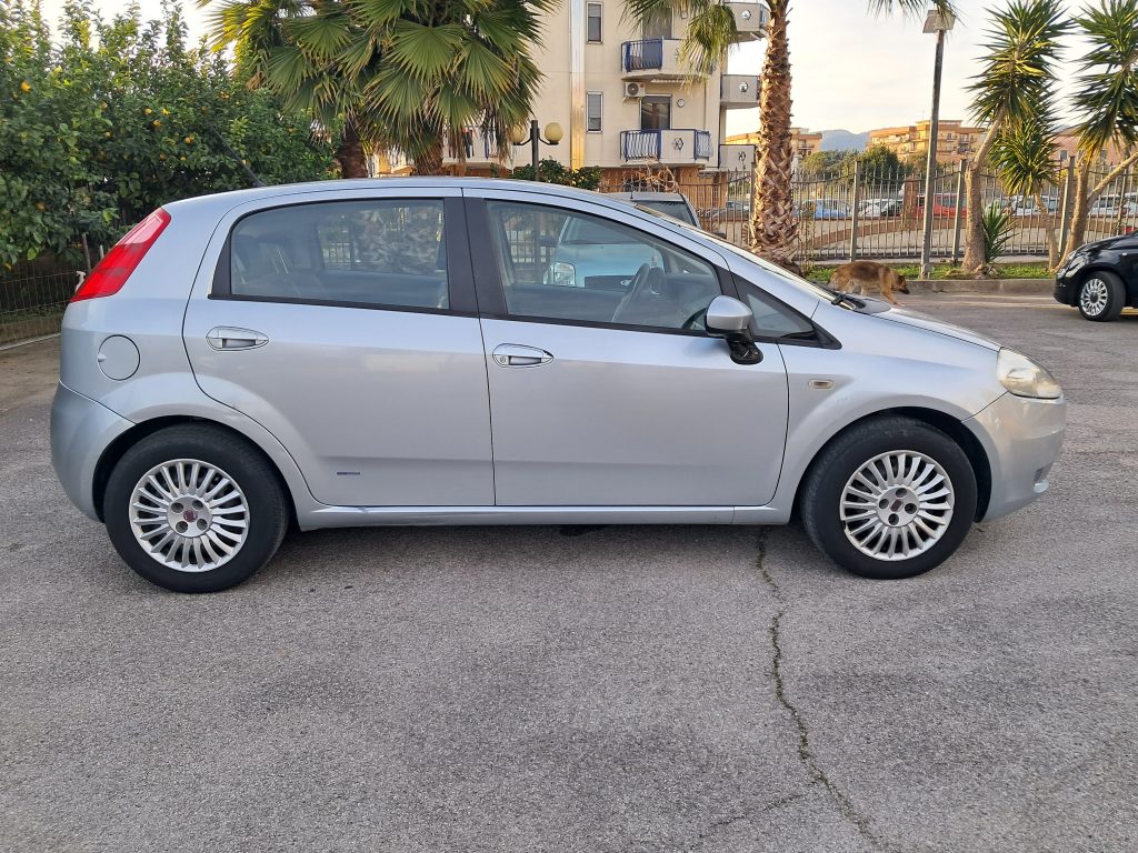 FIAT GRANDE PUNTO 1.3 MJT DYNAMIC