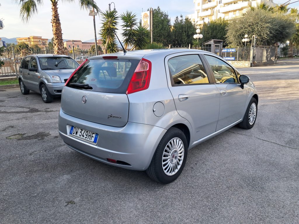 FIAT GRANDE PUNTO 1.3 MJT DYNAMIC