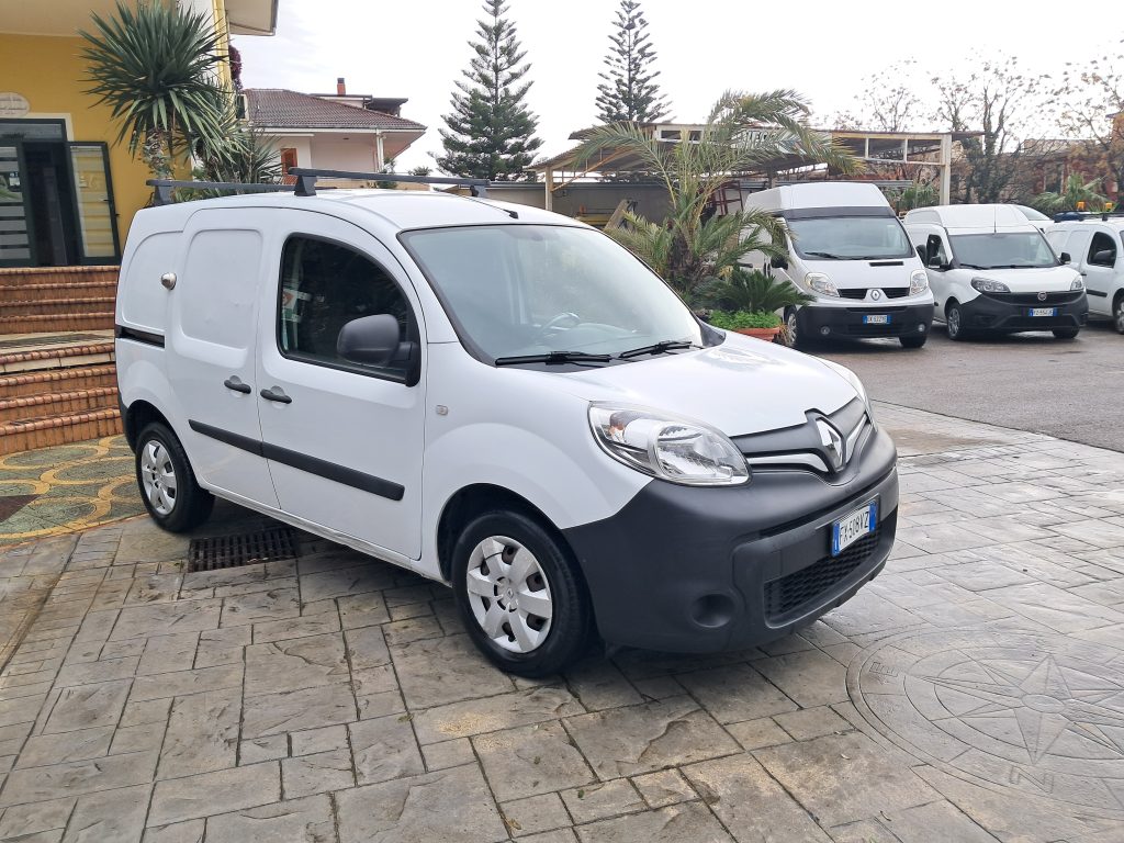 RENAULT KANGO FURGONE 1.5 DCI 3 POSTI IN CABINA(OK NEOPATENTATI)