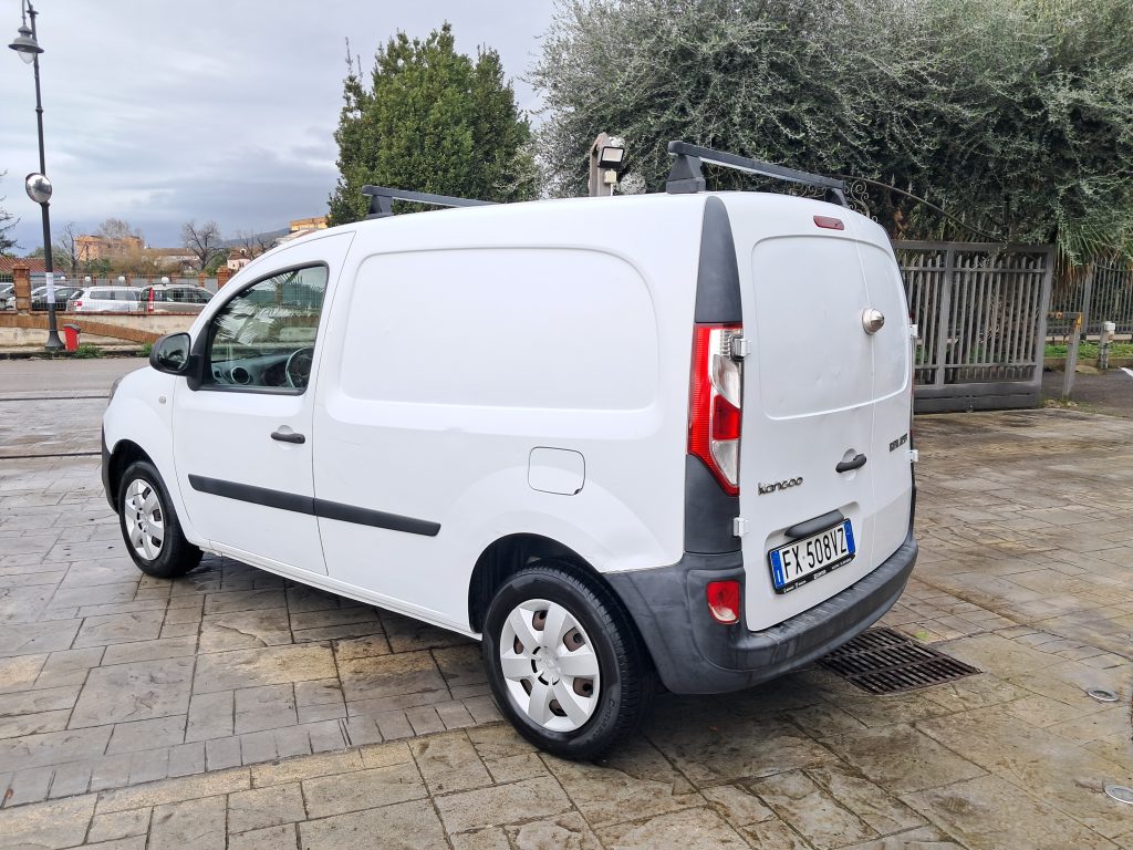 RENAULT KANGO FURGONE 1.5 DCI 3 POSTI IN CABINA(OK NEOPATENTATI)