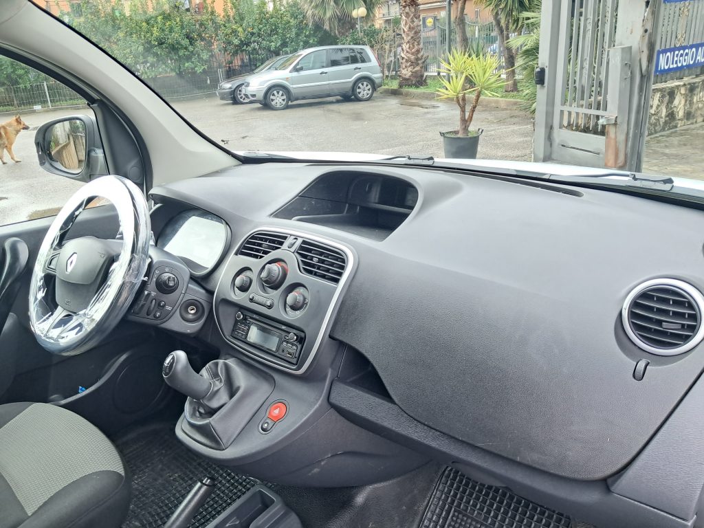 RENAULT KANGO FURGONE 1.5 DCI 3 POSTI IN CABINA(OK NEOPATENTATI)