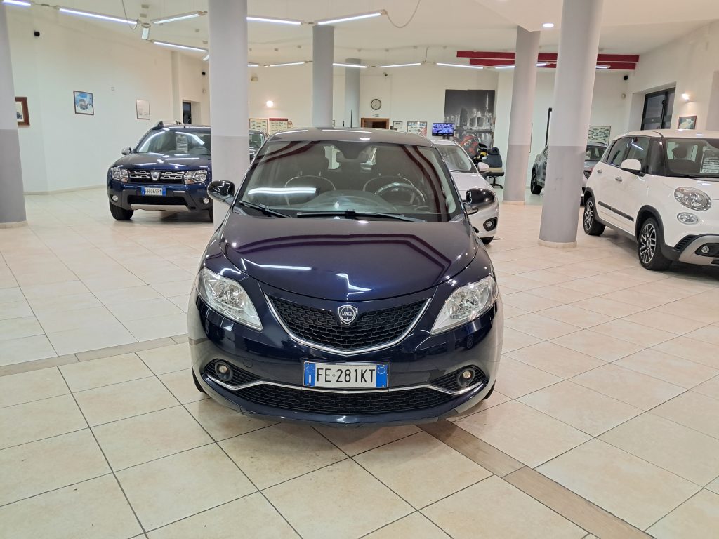 LANCIA YPSILON ECOCHIC 1.2 GPL CASA MADRE