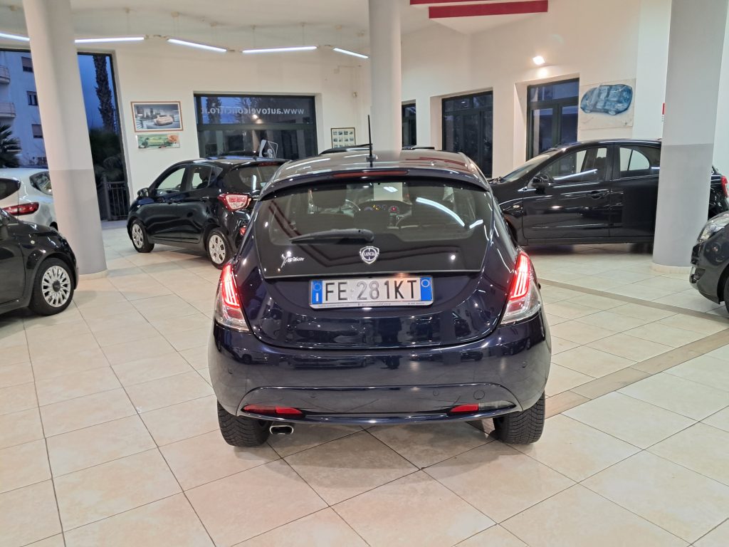 LANCIA YPSILON ECOCHIC 1.2 GPL CASA MADRE