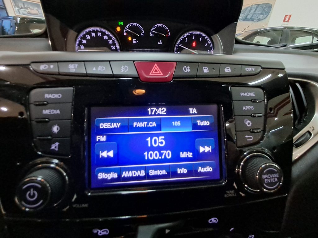 LANCIA YPSILON ECOCHIC 1.2 GPL CASA MADRE