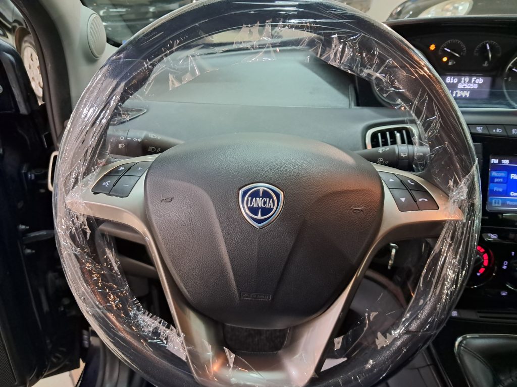 LANCIA YPSILON ECOCHIC 1.2 GPL CASA MADRE