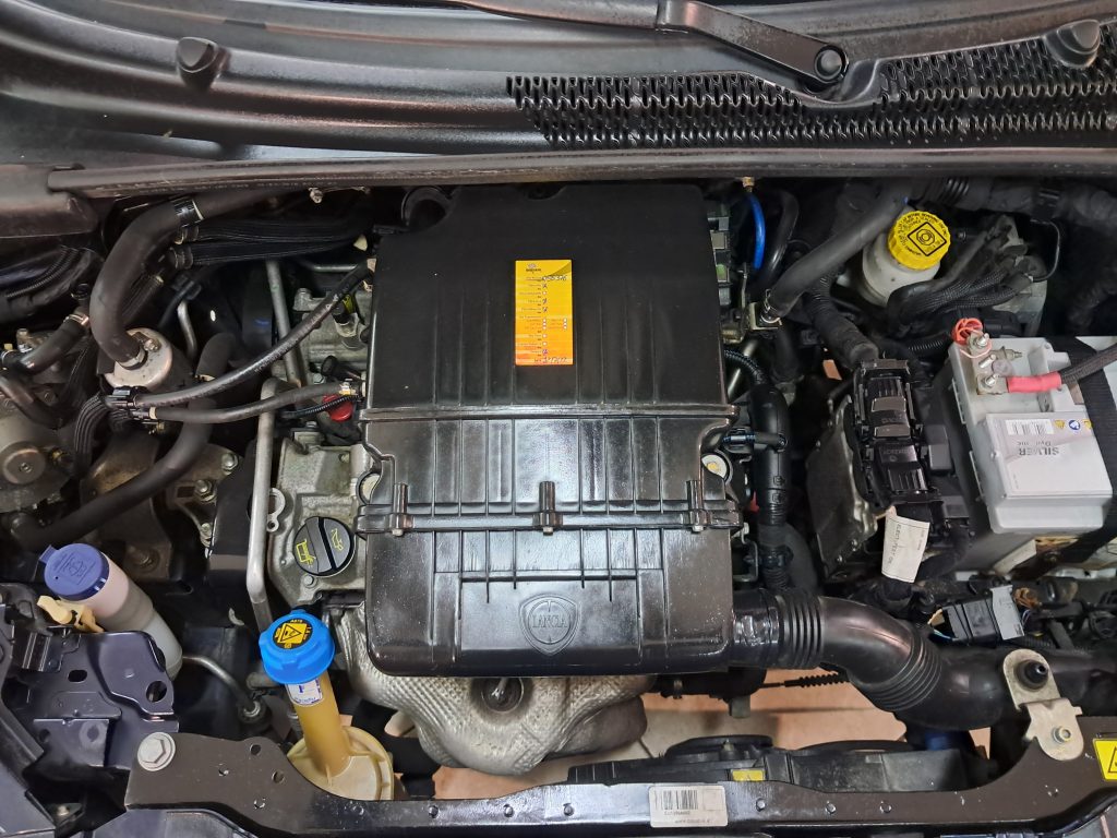 LANCIA YPSILON ECOCHIC 1.2 GPL CASA MADRE