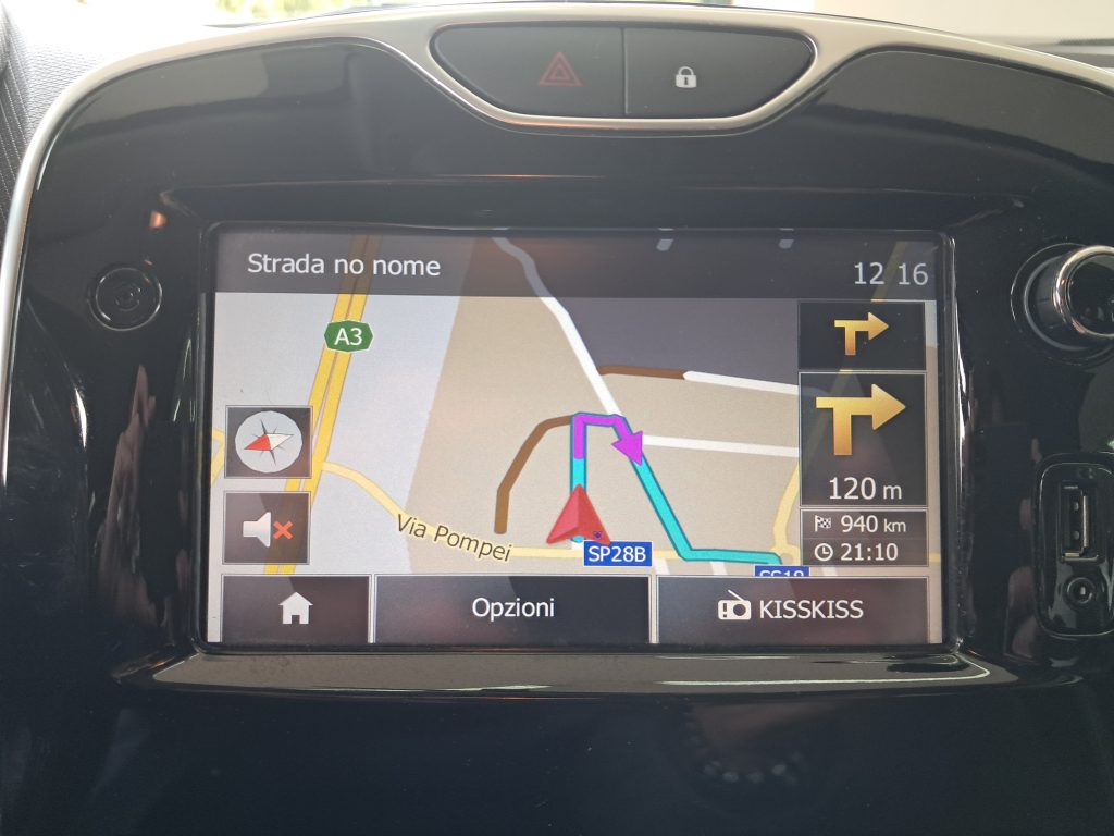 RENAULT CLIO 1.5 DCI R-LINK