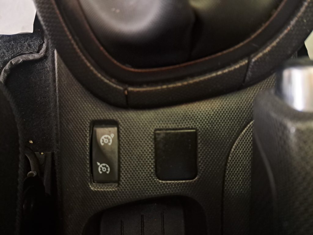 RENAULT CLIO 1.5 DCI R-LINK