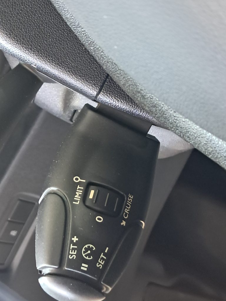 CITROEN C3 1.2 BENZ. EXCLUSIVE