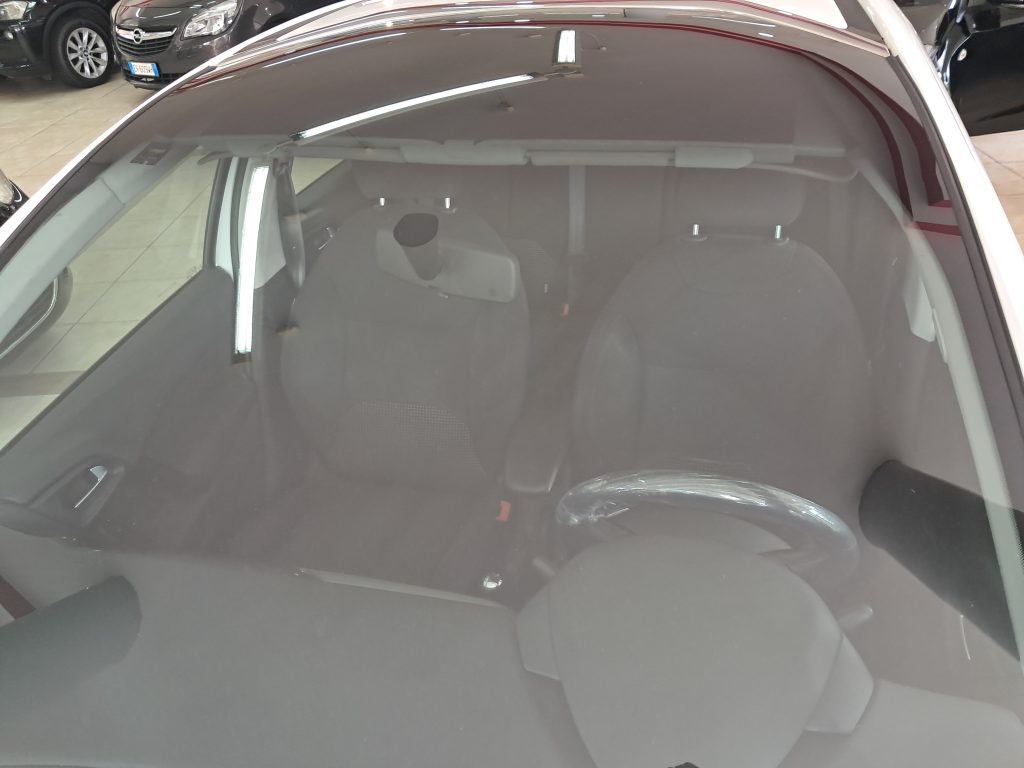 CITROEN C3 1.2 BENZ. EXCLUSIVE