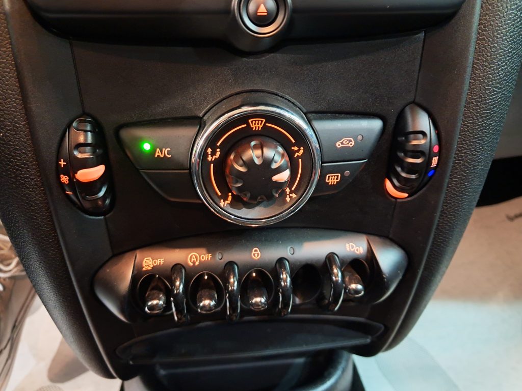 MINI COUNTRYMAN ONE 1.5D