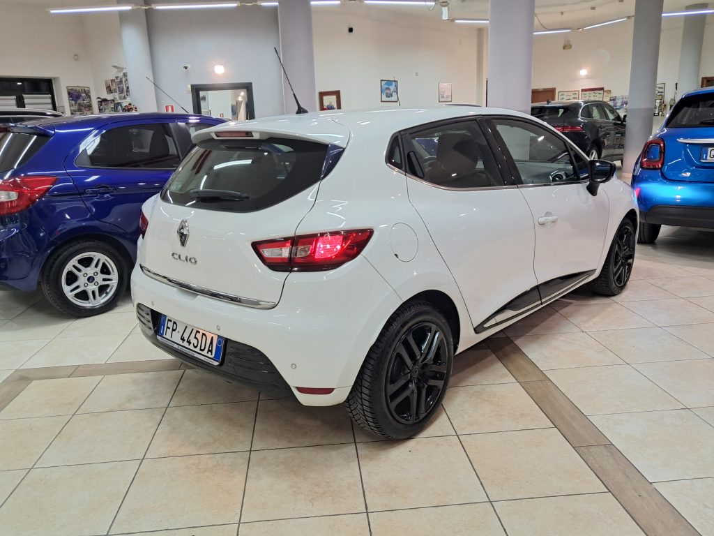 RENAULT CLIO 0.9 ENERGY DUEL GPL CASA MADRE