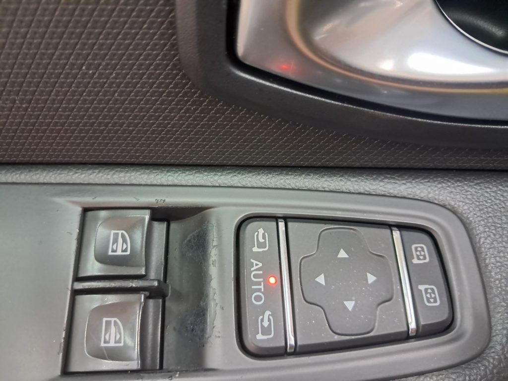 RENAULT CLIO 0.9 ENERGY DUEL GPL CASA MADRE