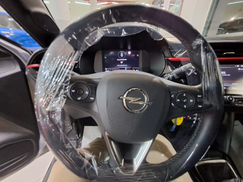 OPEL CORSA 1.2 BENZ. GS LINE B-COLOR