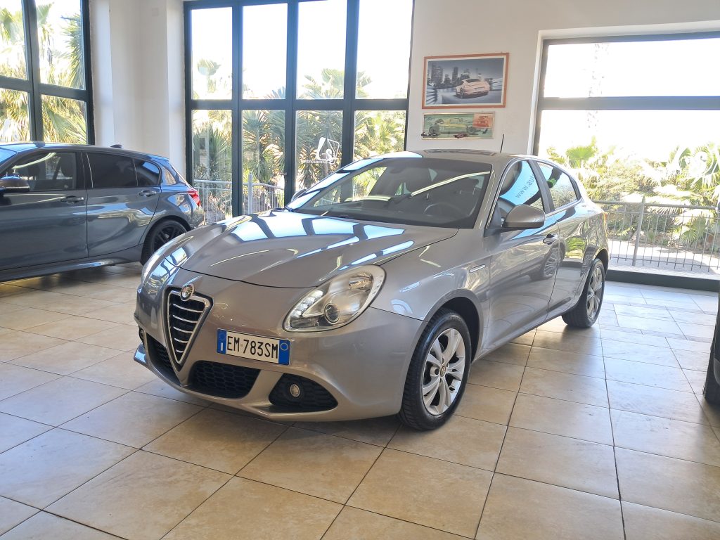 ALFA ROMEO GIULIETTA DISTINCTIVE 1.4 TURBO GPL(CASA MADRE)