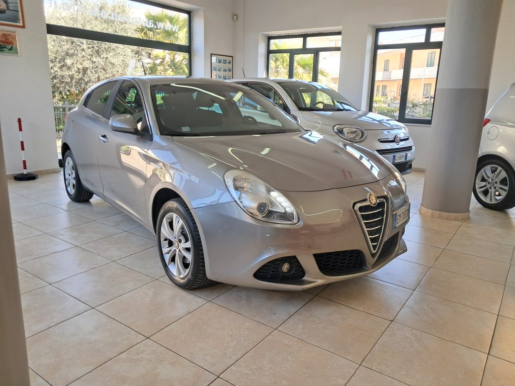 ALFA ROMEO GIULIETTA DISTINCTIVE 1.4 TURBO GPL(CASA MADRE)
