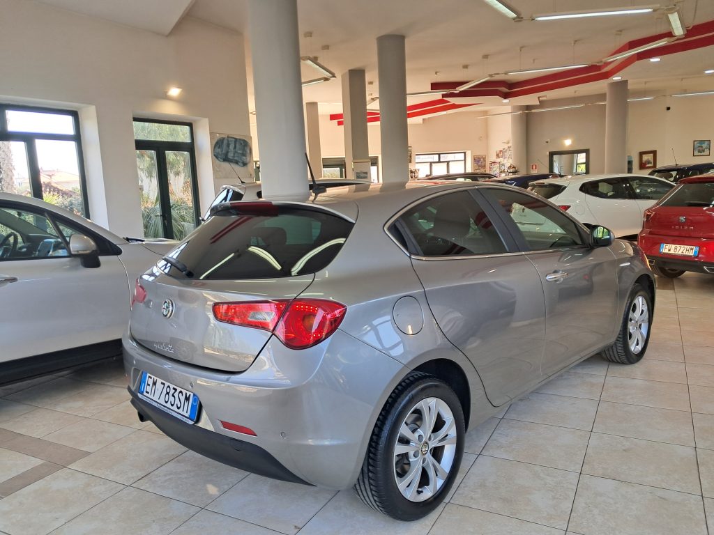 ALFA ROMEO GIULIETTA DISTINCTIVE 1.4 TURBO GPL(CASA MADRE)