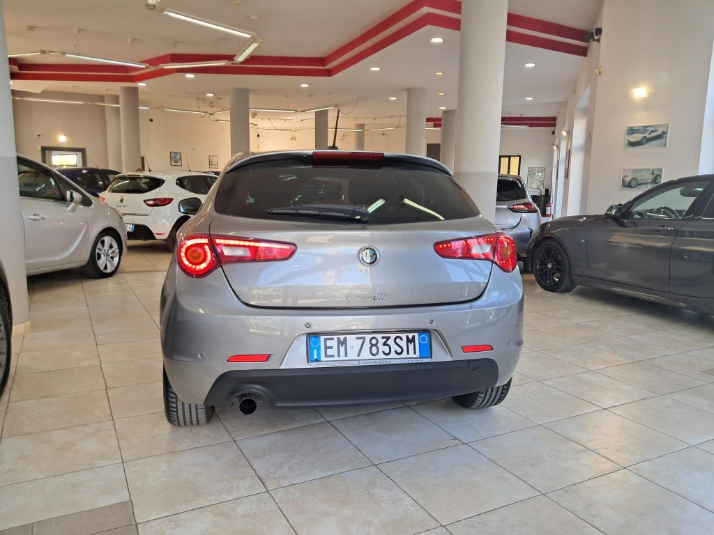 ALFA ROMEO GIULIETTA DISTINCTIVE 1.4 TURBO GPL(CASA MADRE)