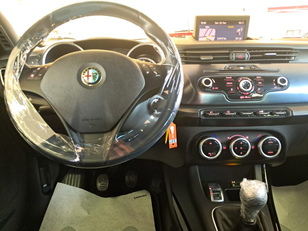 ALFA ROMEO GIULIETTA DISTINCTIVE 1.4 TURBO GPL(CASA MADRE)